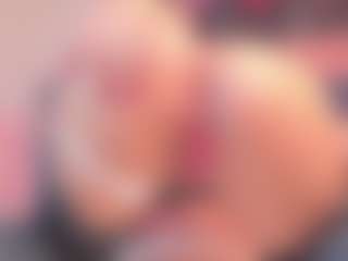 Live cam show with Yiovanna19 - Flash on SinfulBabes