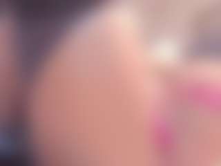Yiovanna19's Live Sex Cam Show