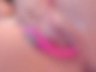 Yiovanna19's Live Sex Cam Show