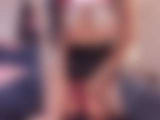 Yiovanna19's Live Sex Cam Show