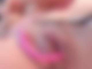 Yiovanna19's Live Sex Cam Show