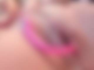 Yiovanna19's Live Sex Cam Show