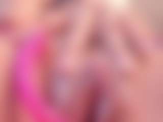 Live cam show with Yiovanna19 - Blowjob on CamwithHer