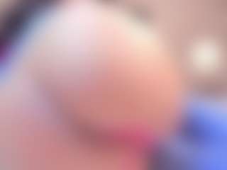 Live cam show with Yiovanna19 - Landingstrip on Camsoda