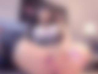 Live cam show with Yiovanna19 - Bikini on livesuperchat.net