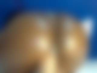 Live cam show with BUSTY-BEE - Ebony on Camsoda | kenya