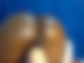BUSTY-BEE's Live Sex Cam Show