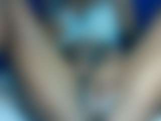BUSTY-BEE's Live Sex Cam Show