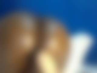 BUSTY-BEE's Live Sex Cam Show