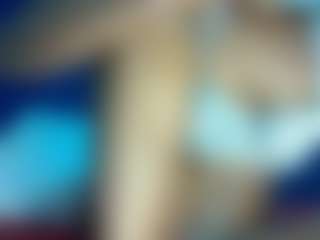 Live cam show with BUSTY-BEE - Brown Eyes Black on Hubzter Live