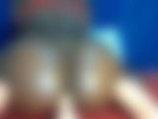 Live cam show with BUSTY-BEE - Bikini on camwithhim.com