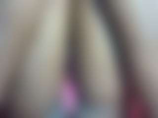 BUSTY-BEE's Live Sex Cam Show