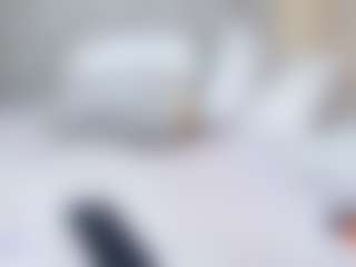 Live cam show with pretty-breeya - Middle Aged on Livezox