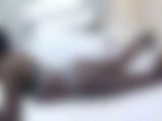 Live cam show with pretty-breeya - Middle Aged on madthumbs
