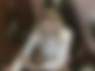 Live cam show with Emilie - Orgasm on Hubzter Live