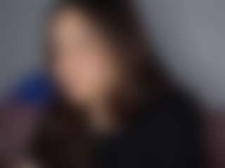 Live cam show with CyndeeWinter - Robe on hrnylive.com