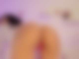 Iliana's Live Sex Cam Show