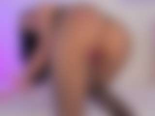 Iliana's Live Sex Cam Show