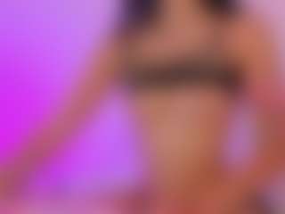 Iliana's Live Sex Cam Show
