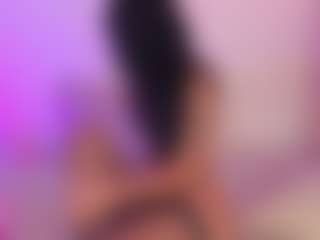 Iliana's Live Sex Cam Show