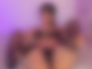 Iliana's Live Sex Cam Show