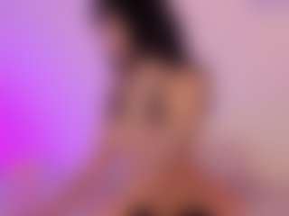 Iliana's Live Sex Cam Show