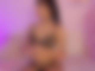 Iliana's Live Sex Cam Show