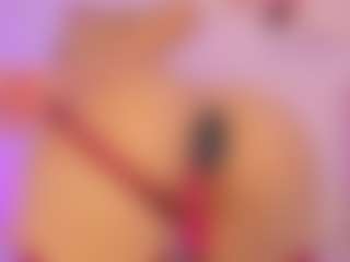 Iliana's Live Sex Cam Show