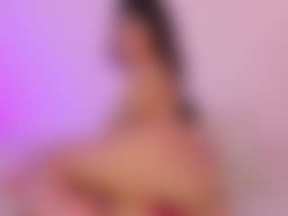 Iliana's Live Sex Cam Show