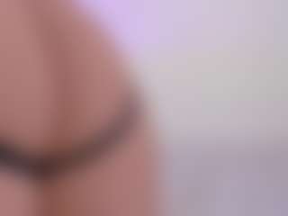 Iliana's Live Sex Cam Show