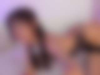Iliana's Live Sex Cam Show