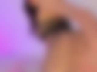 Live cam show with Iliana - Small Tits on Lustler