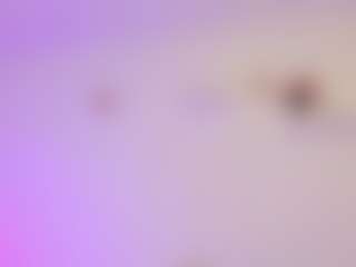 Live cam show with Iliana - Petite on instabang