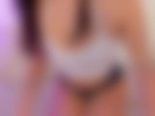 Iliana's Live Sex Cam Show