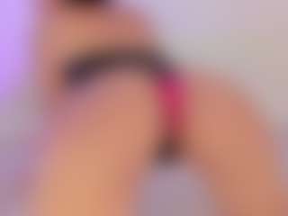 Iliana's Live Sex Cam Show