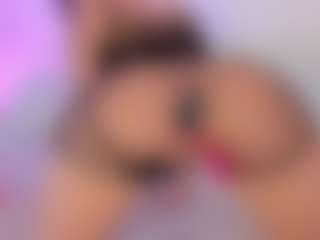 Iliana's Live Sex Cam Show