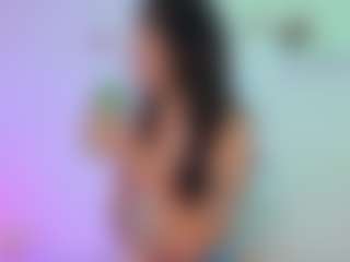 Iliana's Live Sex Cam Show