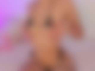 Iliana's Live Sex Cam Show