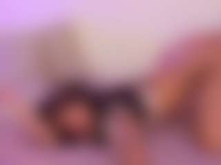 Iliana's Live Sex Cam Show