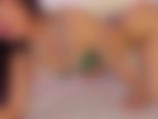 Iliana's Live Sex Cam Show