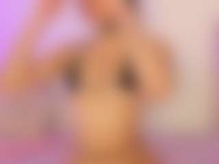 Iliana's Live Sex Cam Show