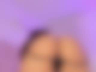 Iliana's Live Sex Cam Show