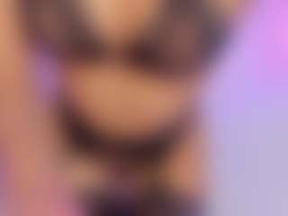 Iliana's Live Sex Cam Show