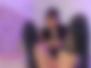 Iliana's Live Sex Cam Show