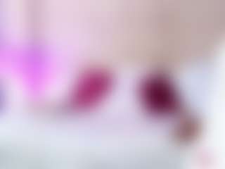 neytirimoon MILF webcam performer live streaming