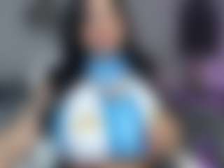 neytirimoon MILF webcam performer live streaming
