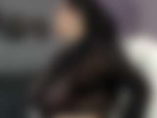 neytirimoon MILF webcam performer live streaming