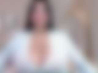 Live cam show with neytirimoon - Curvy MILF on Cam Slut