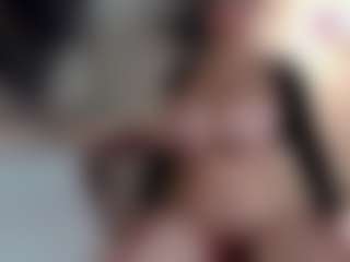 neytirimoon MILF webcam performer live streaming