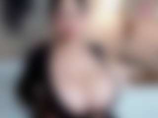 neytirimoon MILF webcam performer live streaming